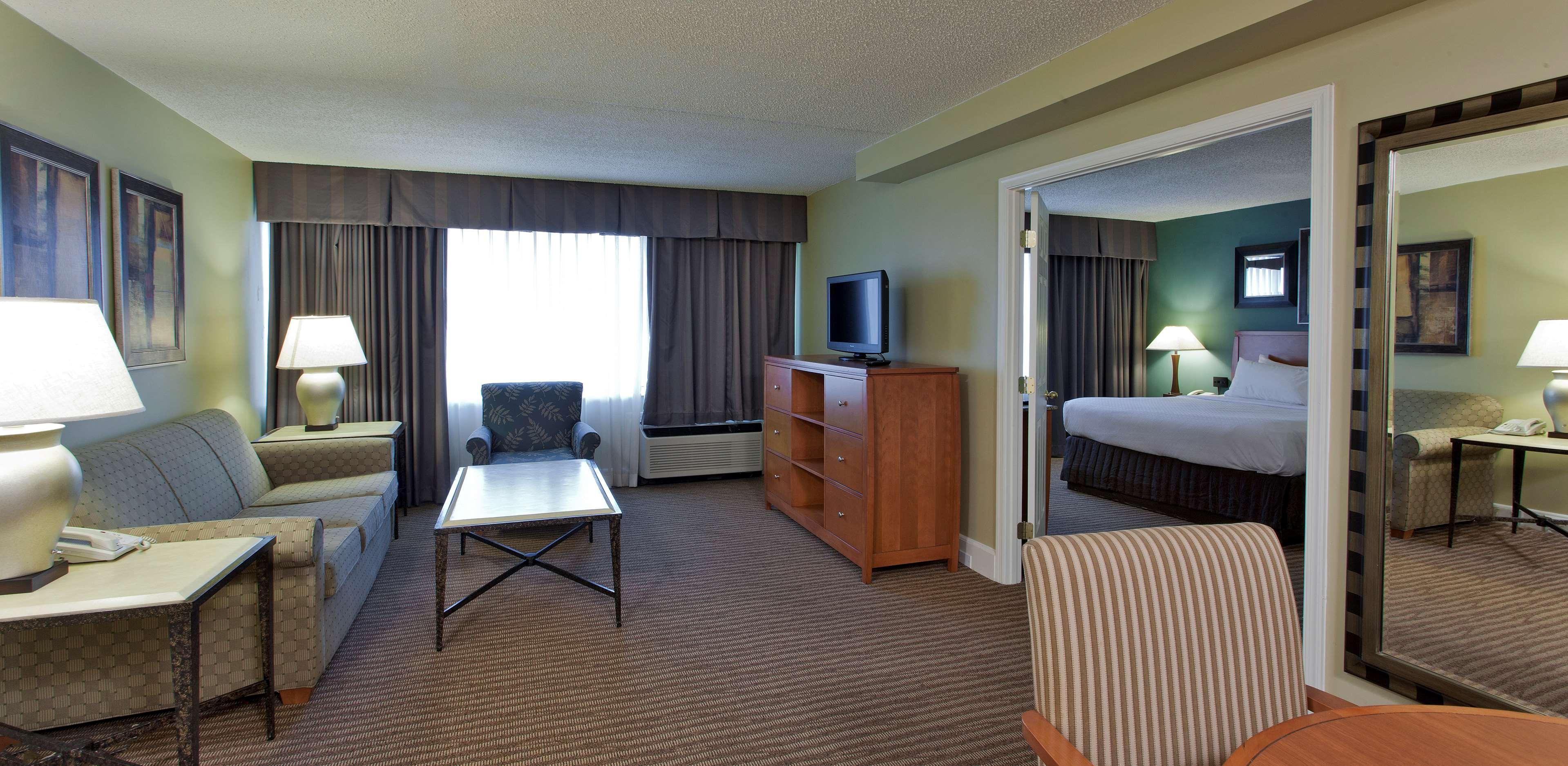 The Rockville Hotel, A Ramada By Wyndham Exterior photo